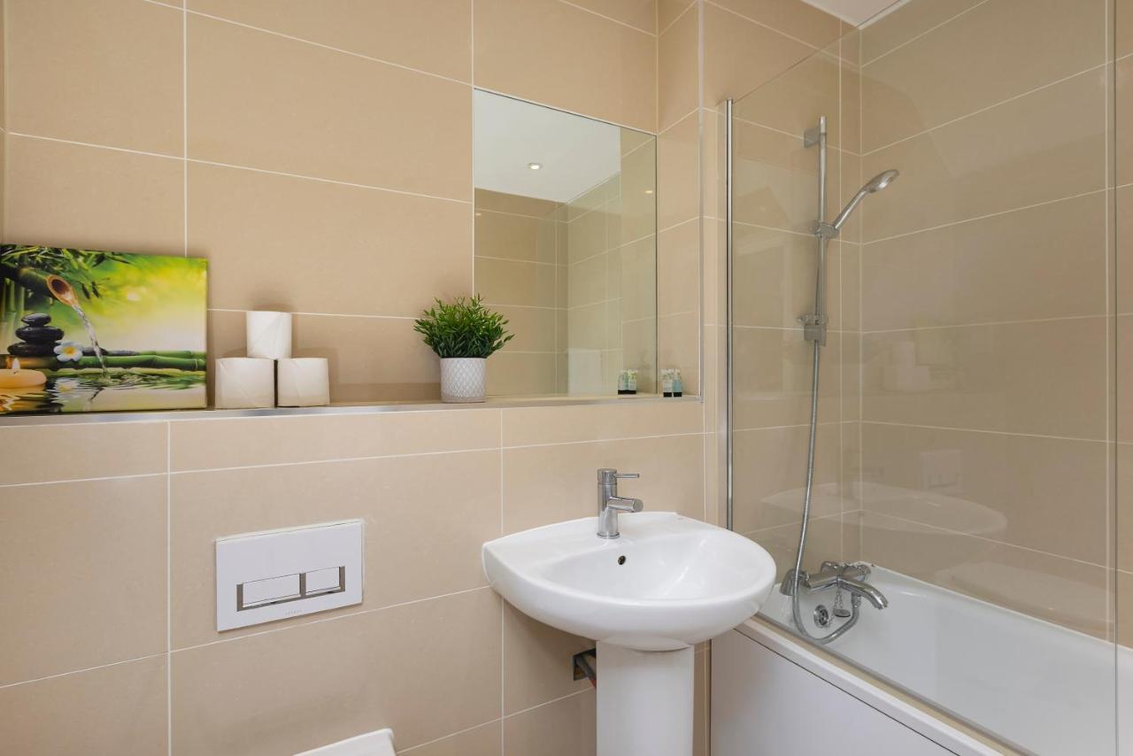 אנפילד Skyvillion - 4 Bed Luxury Apartment With Balcony & Parking מראה חיצוני תמונה