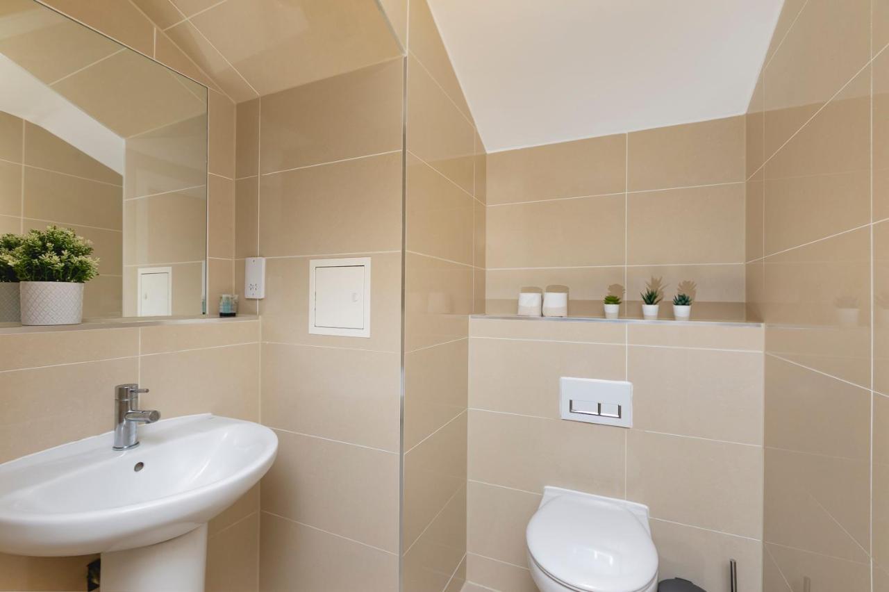 אנפילד Skyvillion - 4 Bed Luxury Apartment With Balcony & Parking מראה חיצוני תמונה